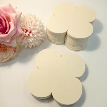 VR-FE7 42T10-S50X50-PWF001 VELOUR CUT701 Ivory-Айвори Фоамиран. толщина 1мм. Вырубка Четырехлистник. 9х9см. TM Volpe Rosa