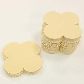 VR-FE4 35T13-R100-HPL27CEF036 CUT701 Vanigla-Ваниль Фоамиран. толщина 1.3мм. Вырубка Четырехлистник. 9х9см. TM Volpe Rosa